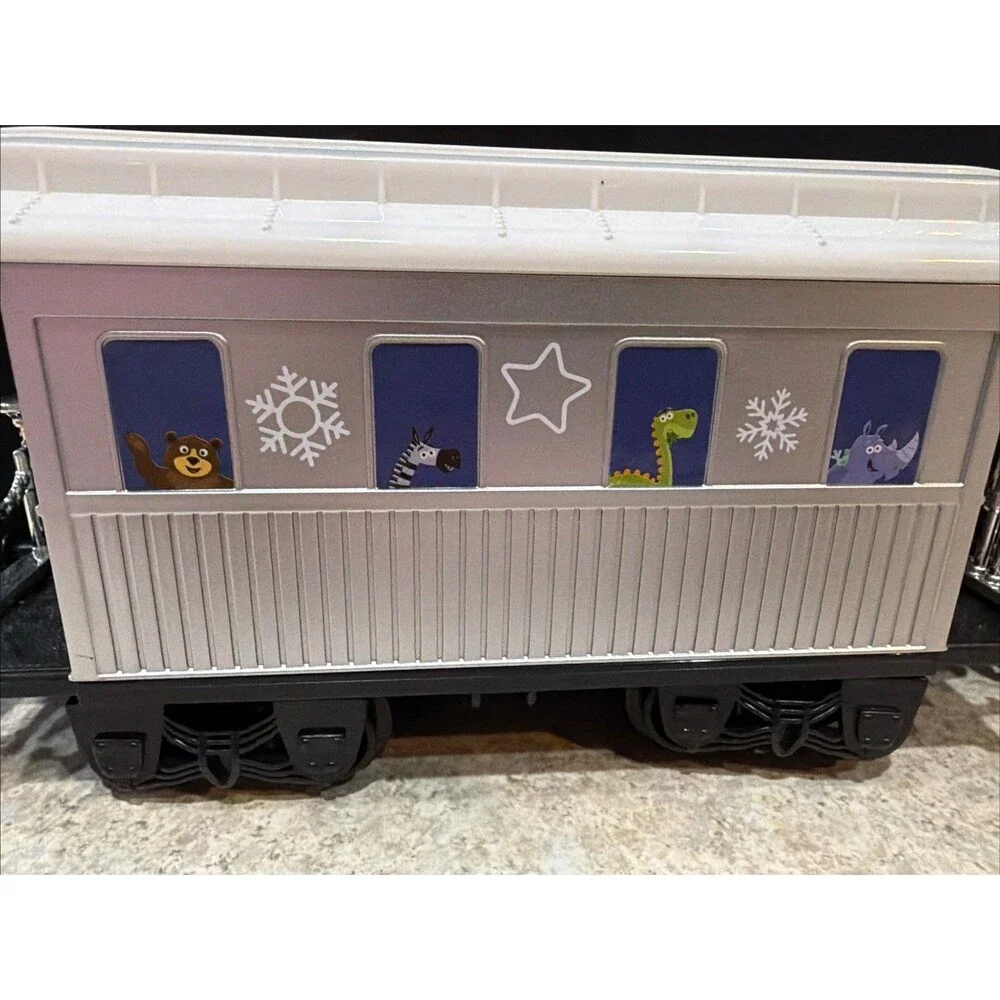 Geoffrey's  Express Battery Powered Large Holiday Train 3 cars. tested and works - Picture 5 of 7